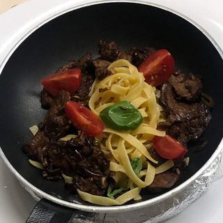 Tigaie vita cu sos iute