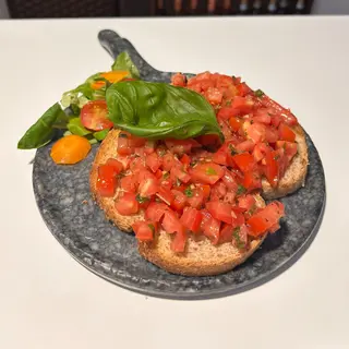 Tosta De Tomate Con Albahaca Y Orégano (2 Uds.)