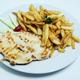 PM Piept de pui(90g) cu cartofi pai(150g) - 240g