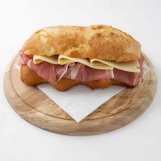 Panino con prosciutto crudo di Parma e gruviera