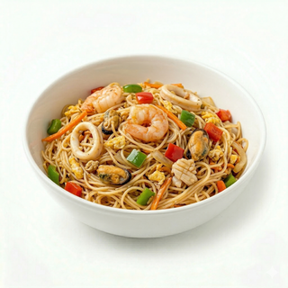 Spaghete de orez cu fructe de mare
