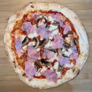 Pizza Prosciutto e funghi 