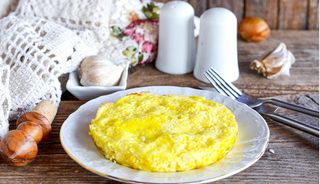 Омлет из трех яиц с грибами