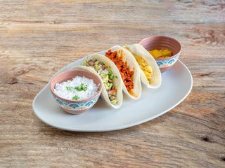 Tacos Mixtos De Cochinita Pibil