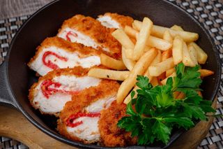 Фрикасе из курицы с картофелем фри