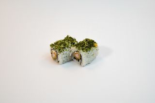 114. Uramaki De Langostino Picante (4 Pzs.)