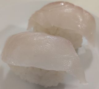 24，Sushi de Dorada, 2 Unidades