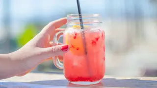 Limonadade Frutos Rojos