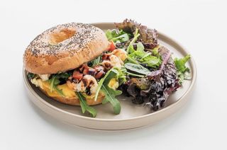 Бейгл с креветками