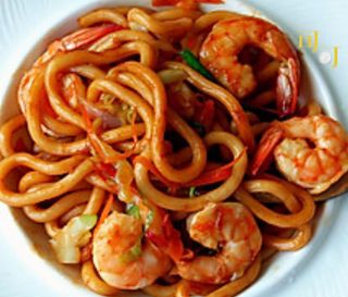 Yaki Udon De Gambas