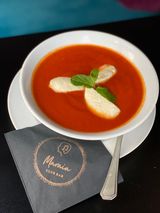 Доматена супа с паста и моцарела (300г)