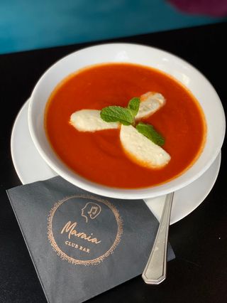 Доматена супа с паста и моцарела (300г)