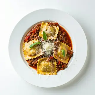 Ravioli al ragù di salsiccia