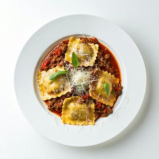 Ravioli al ragù di salsiccia