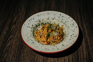 Удон з морепродуктами в соусі Том ям