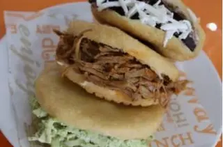 Arepa Reina Pepiada
