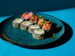 ТЕПЛИЙ РОЛ ЕБІ ВУЛКАН