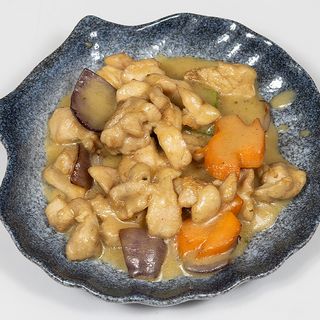 56.- Pollo con Salsa de Curry