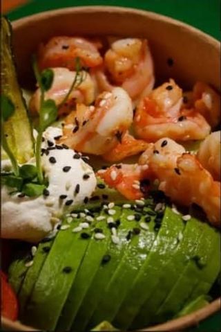 Кобб-салат з креветкою