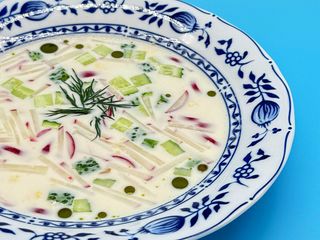 Окрошка з копченою куркою (250g)