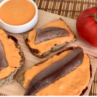 Anchoas Del Cantábrico Con Queso Fresco Y Salmorejo Cordobés
