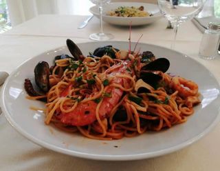 Il nostro ricco spaghetto allo scoglio