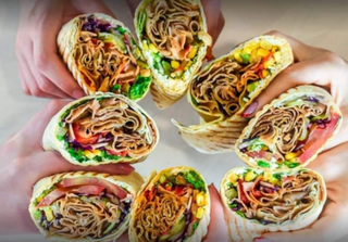 Doner Menú + Papas + Bebida