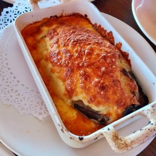 Berenjena Rellena De Carne Gratinada