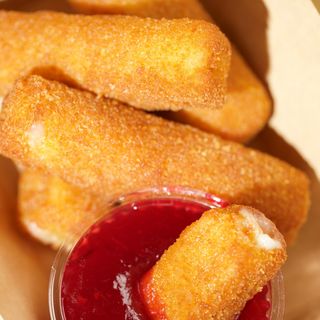 Палички з моцарели