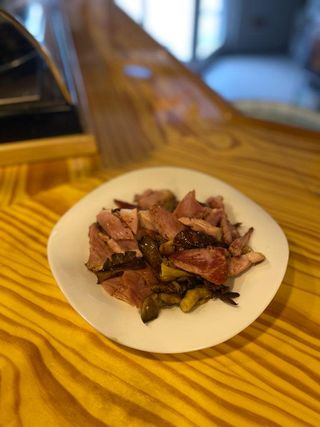 Setas a la plancha con jamón asado
