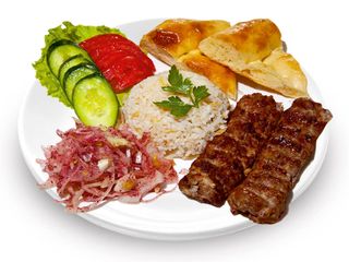 Люля Кебаб на тарелке (300г)