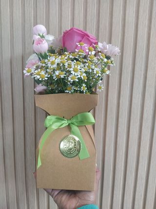 Centro De Flores Tonos Primaverales Rosa