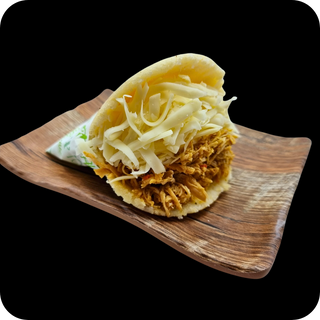 Arepa De Pollo Con Queso