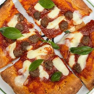 Montanara con Polpettine