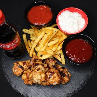 კაჯუნური ბუფალოს ფრთების მენიუ (213)