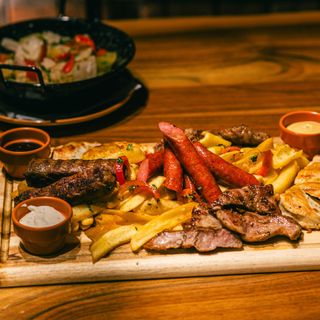 NOU: Platou traditional 2 persoane