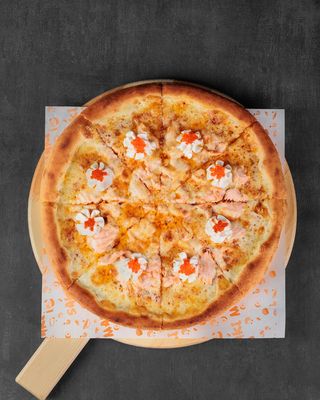 Пицца Семга с икрой