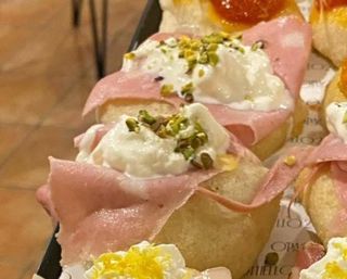 Mortadella di Bologna igp, stracciatella di bufala pugliese e pistacchi di Bronte
