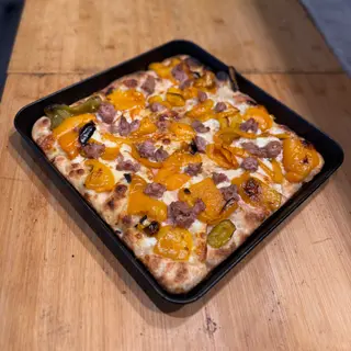 in teglia PEPERONI-SALSICCIA-PROVOLA