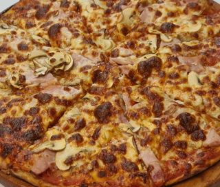 Пица Капричоза (30см-500г)