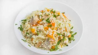 Risotto sa pilećim belim mesom 400g
