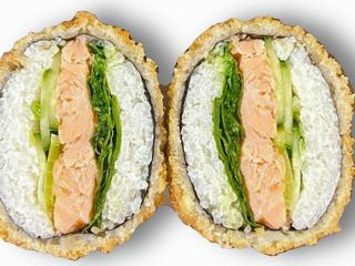 Sushi burger z pieczonym łososiem normalny (250g)