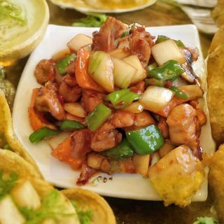 Pollo con salsa picante