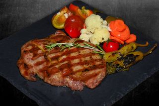 Свинска вратна пържола (250г)