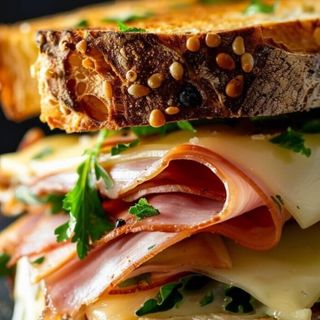 87. JAMÓN SERRANO Y QUESO 