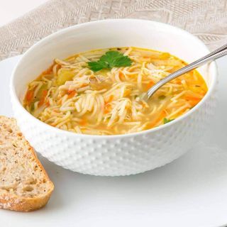 Supa de pui cu taietei