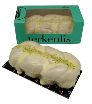 Цуреки с крем от шамфъстък и бяла глазура "Junior" 450г