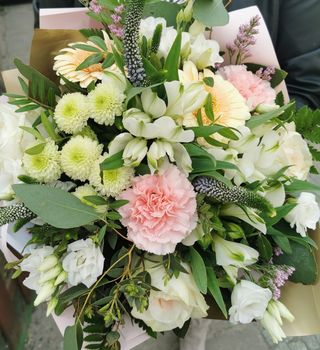 Bukiet kwiatowy "Zwiewny"