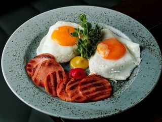 Глазун'я з лікарською ковбасою (250g)