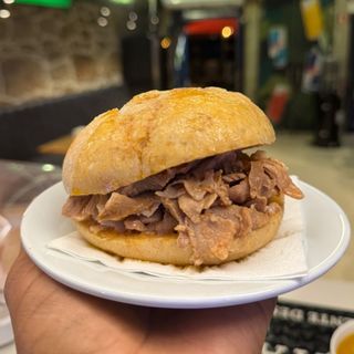 Bifana no Pão